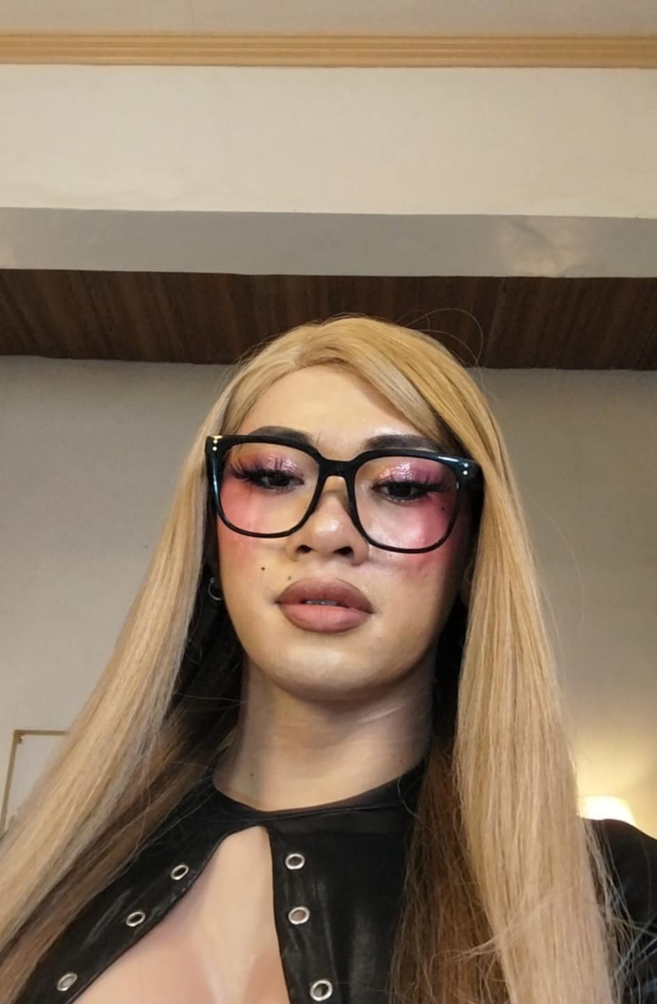 Alluring_Carmela