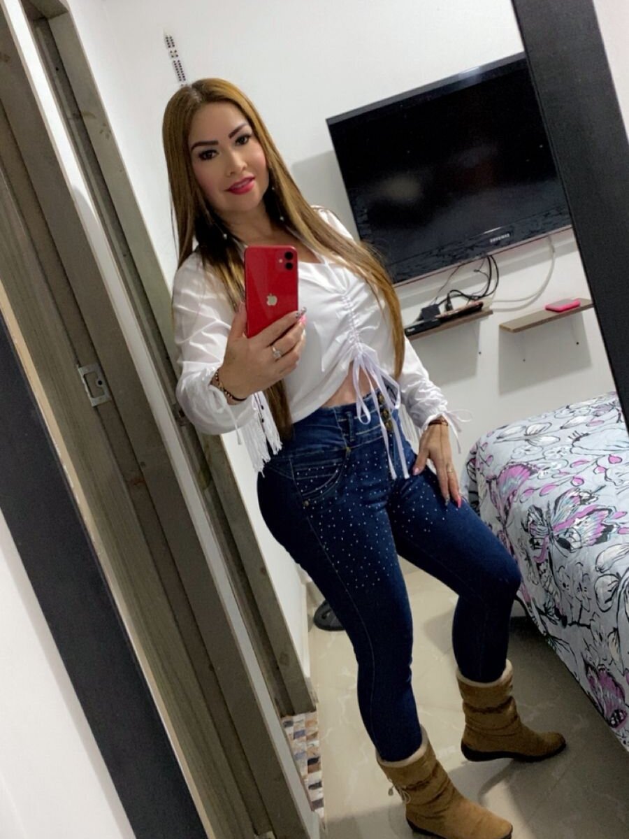Ariana_Diosa
