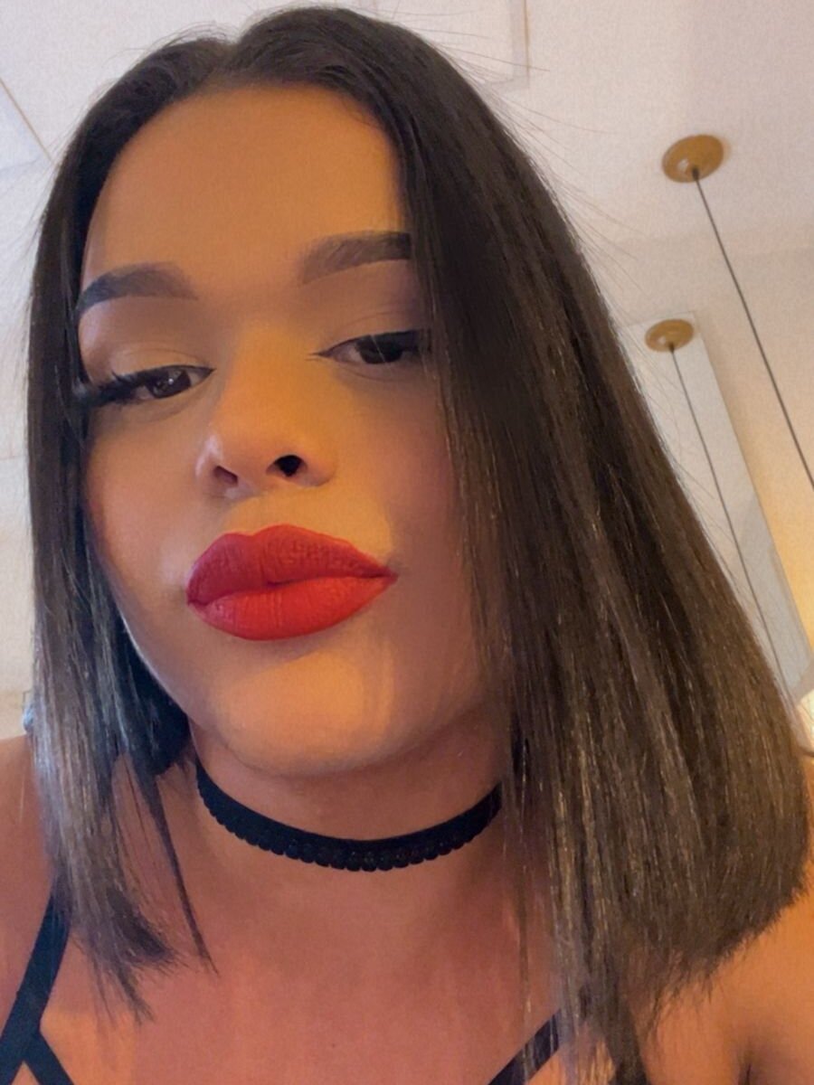 Ava_Cristi