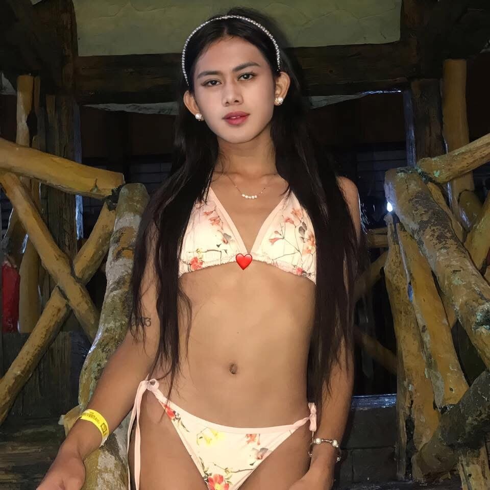 Ayurie_lie