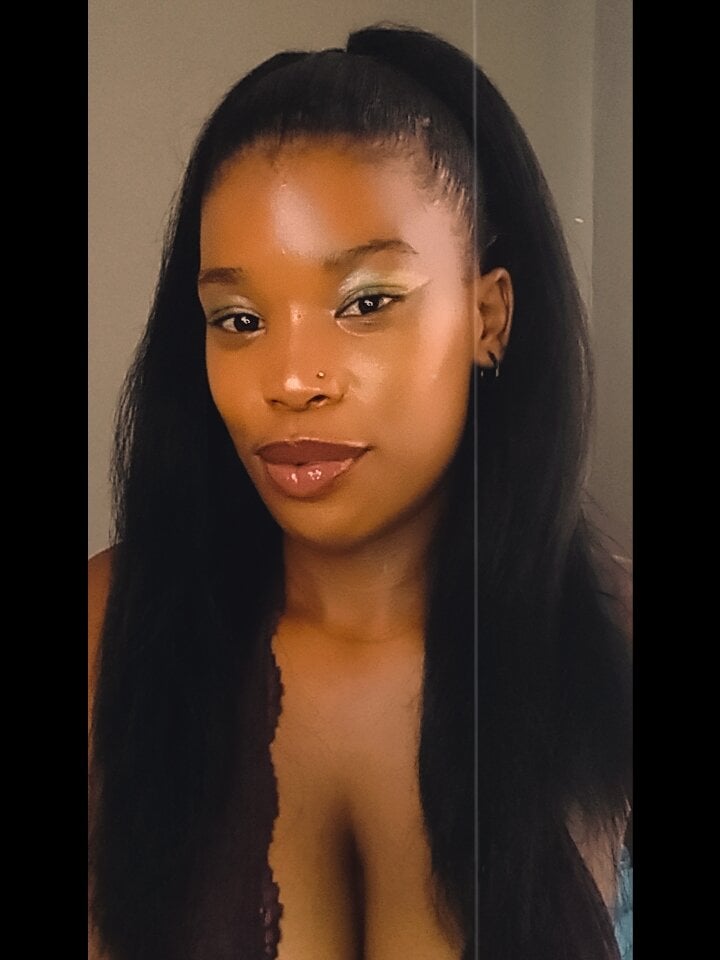 Busty_Mellow
