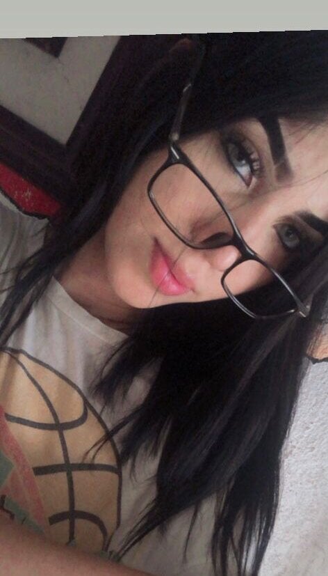 CamelyHott