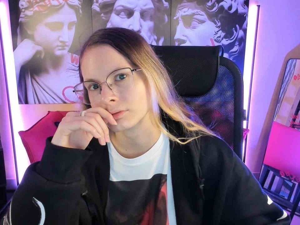 Carrie_Rose