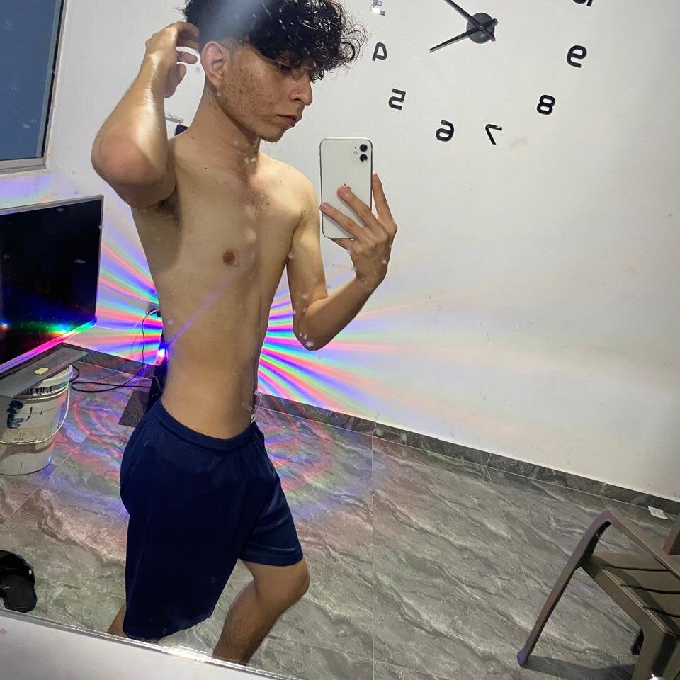 CurlyBoy5
