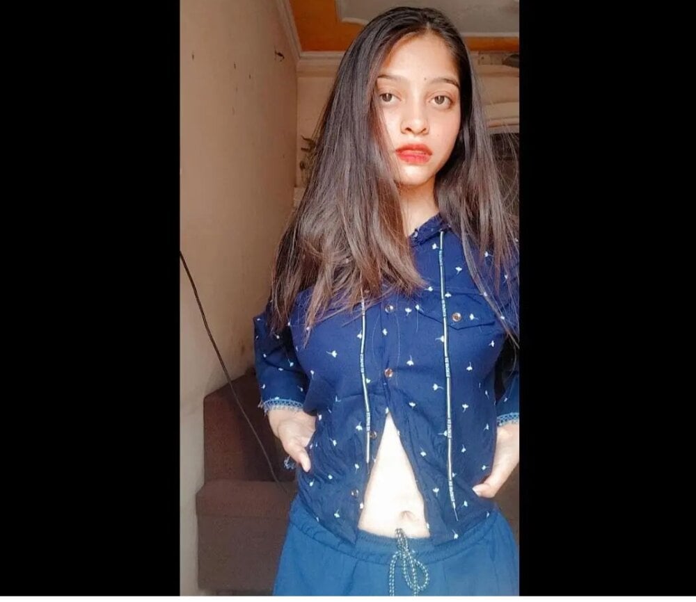 Divya_Devi22