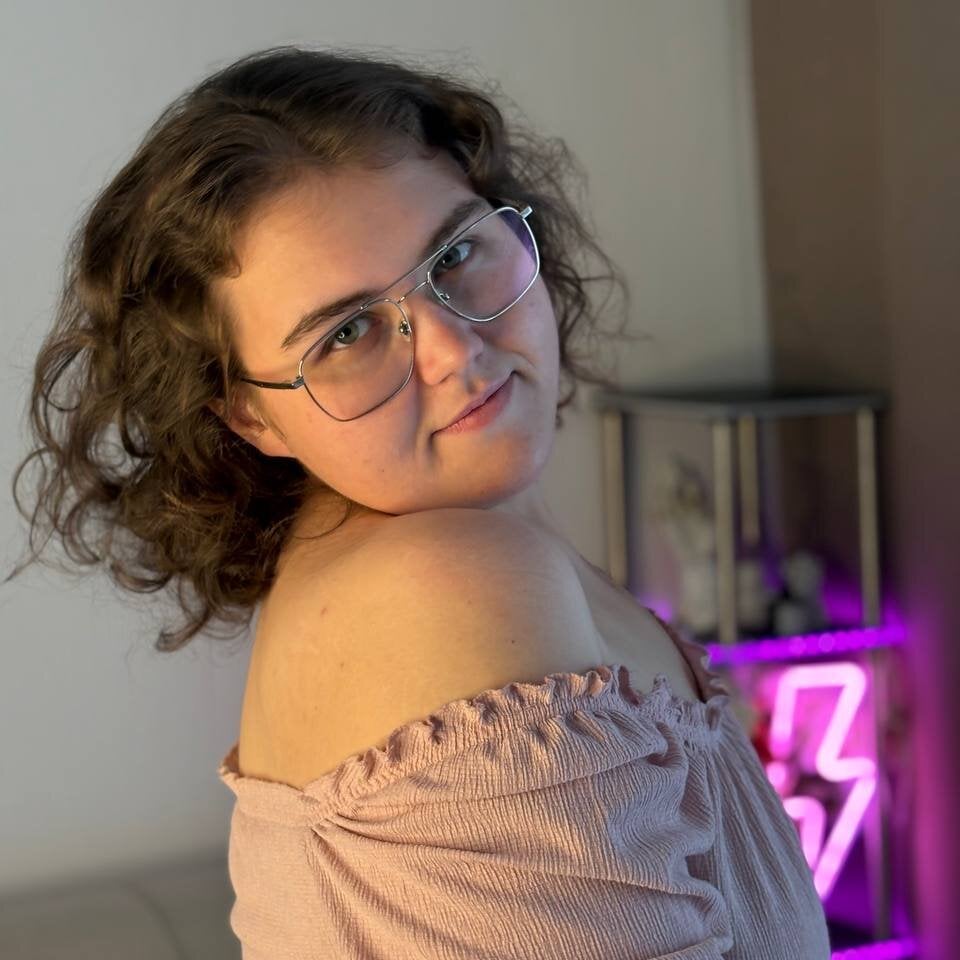Janie_Curvyy