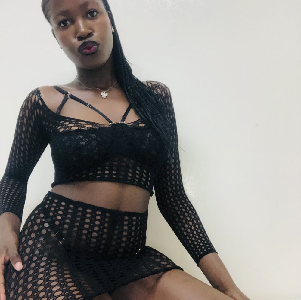 Kinkyfreakyxx