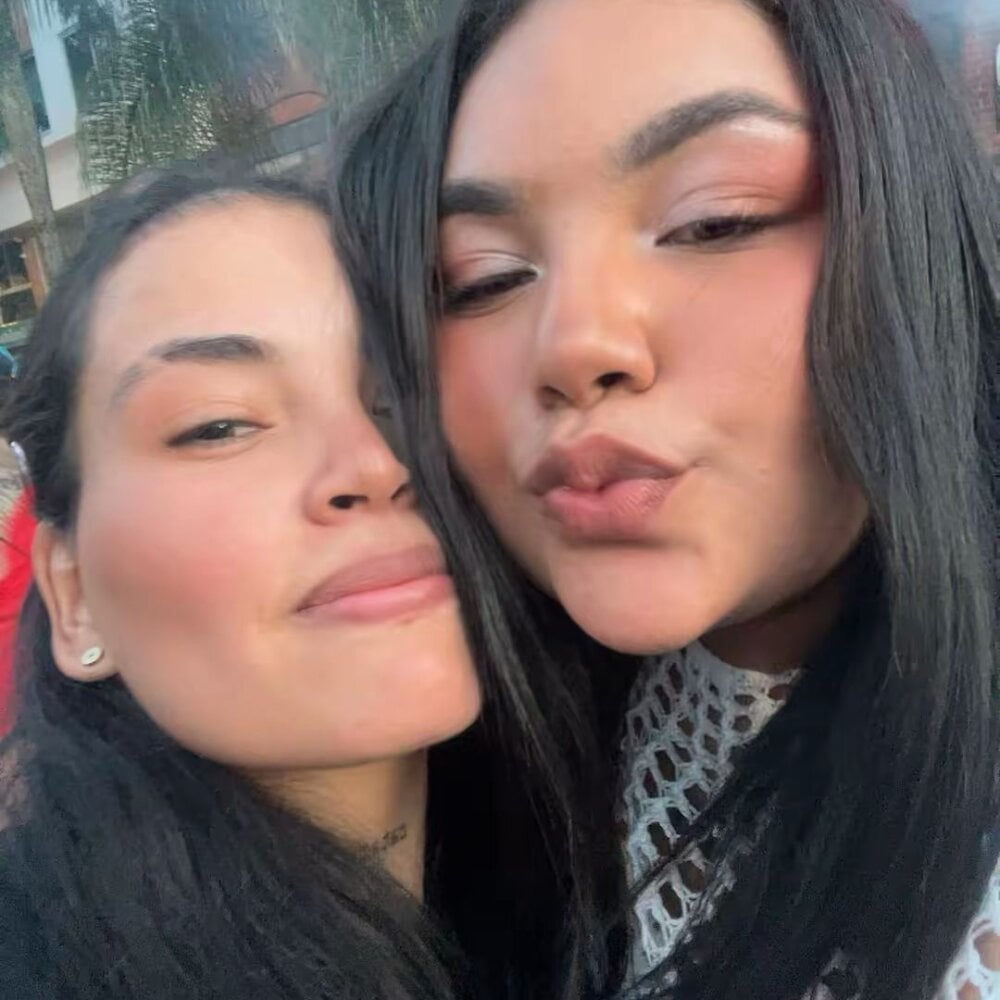 Mia_and_lexy