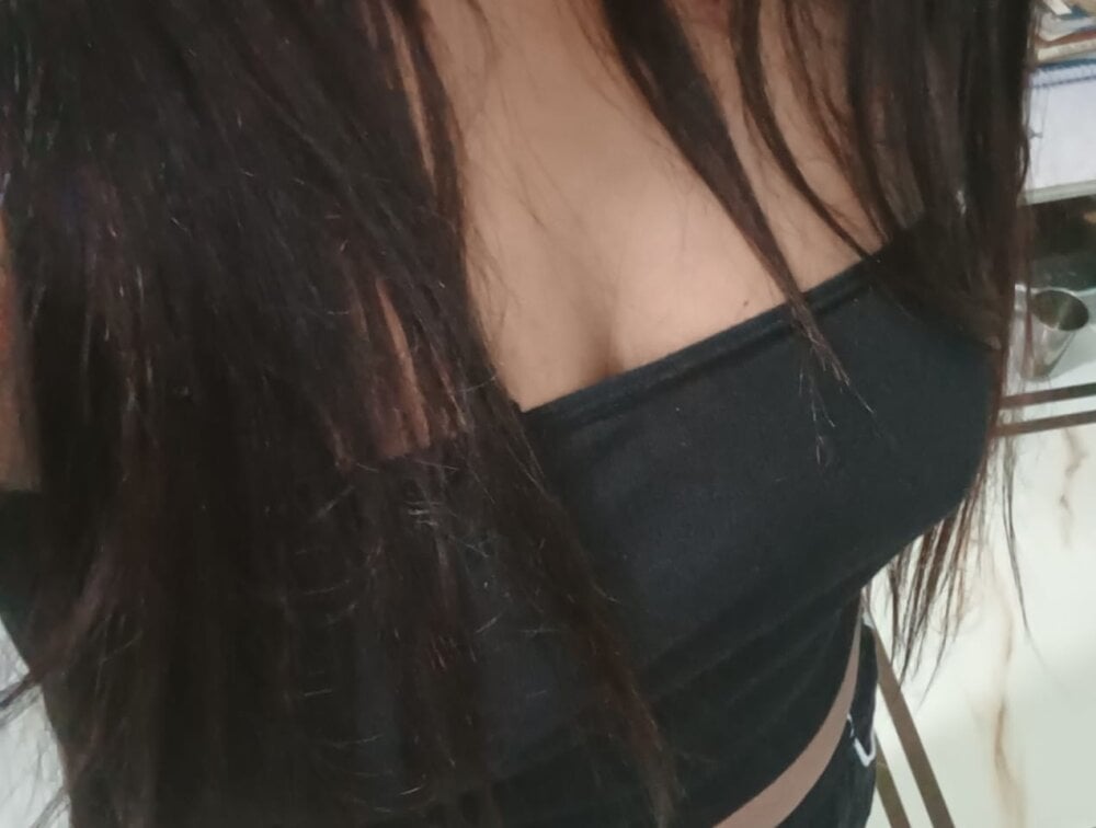 NIDHI_LOVEE