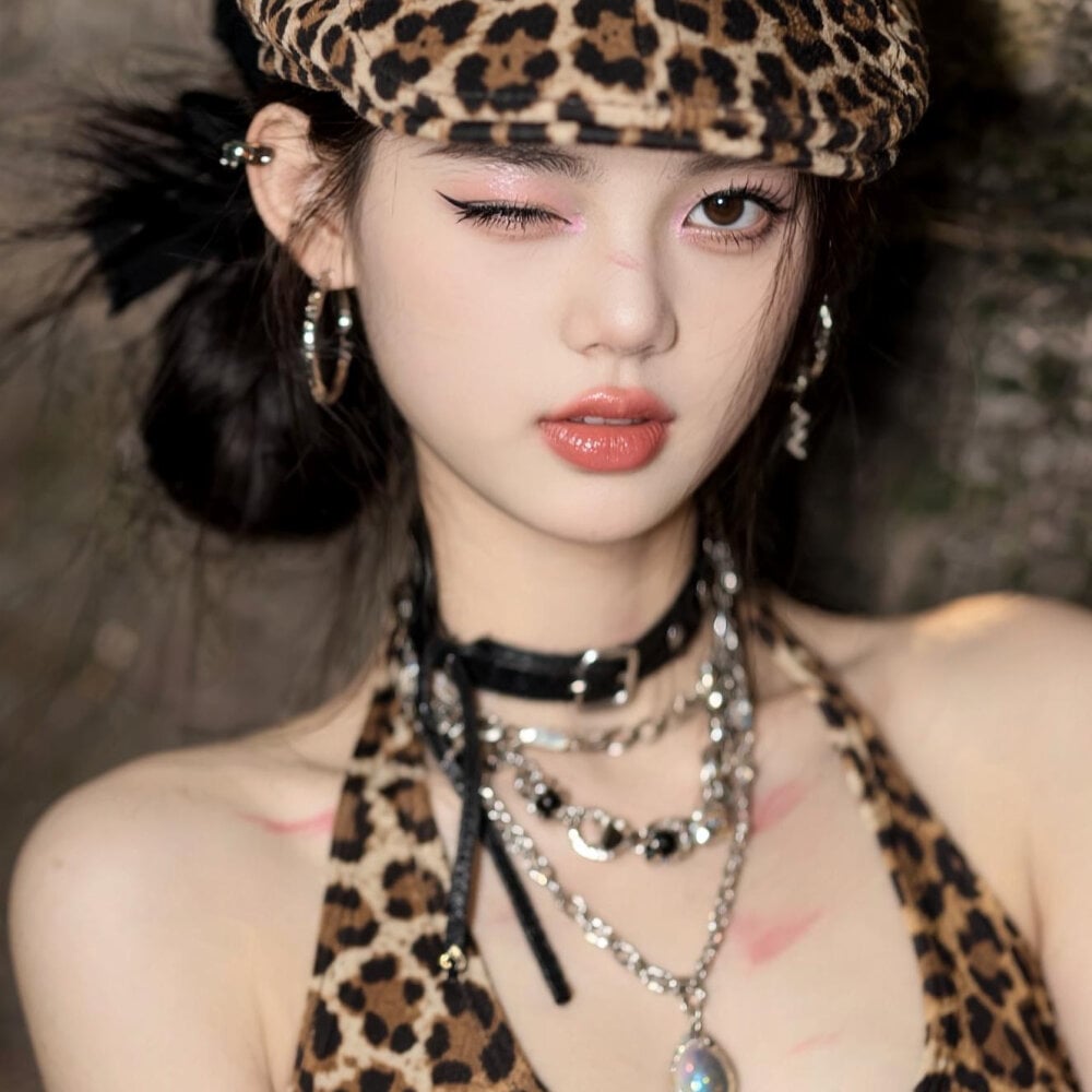 Nicole-13