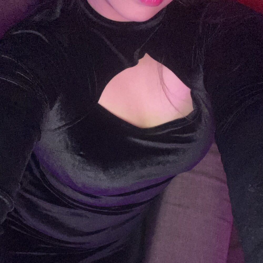Queen_Chinitaa