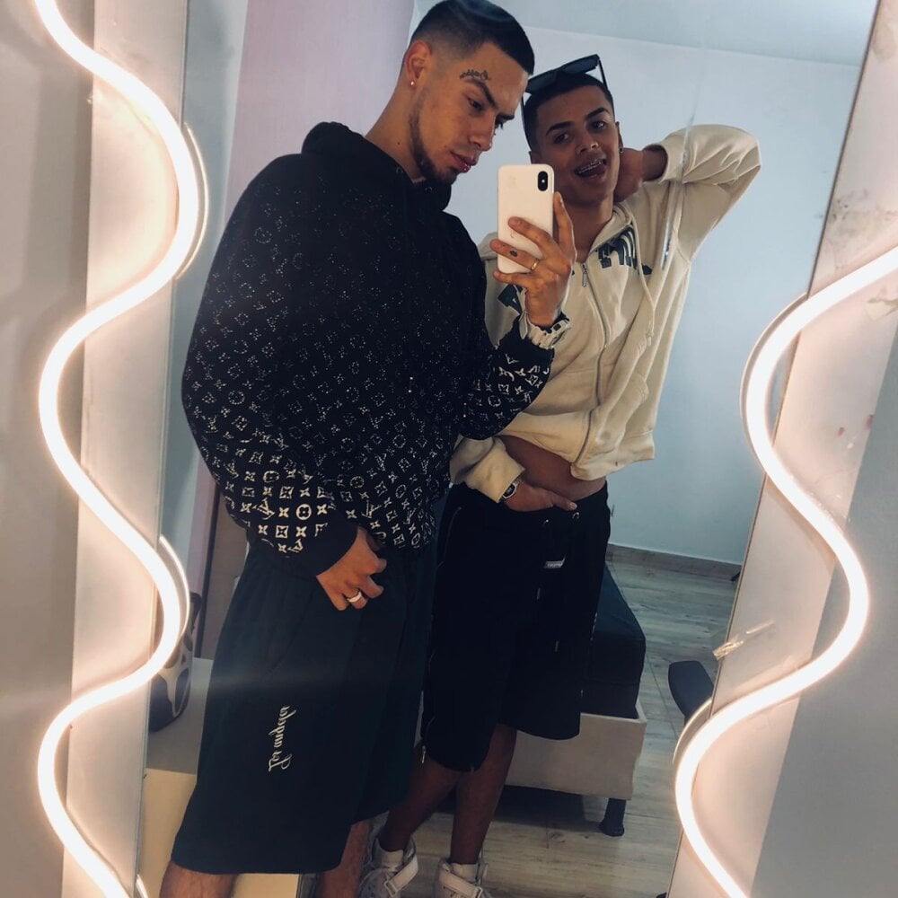 TOMYCASPER_TAY