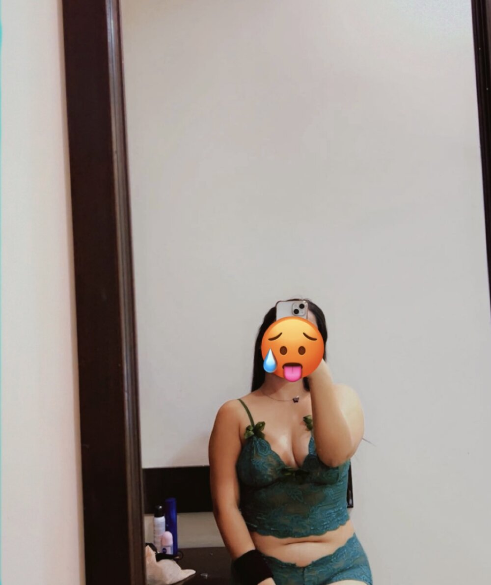 TeaseMeTina