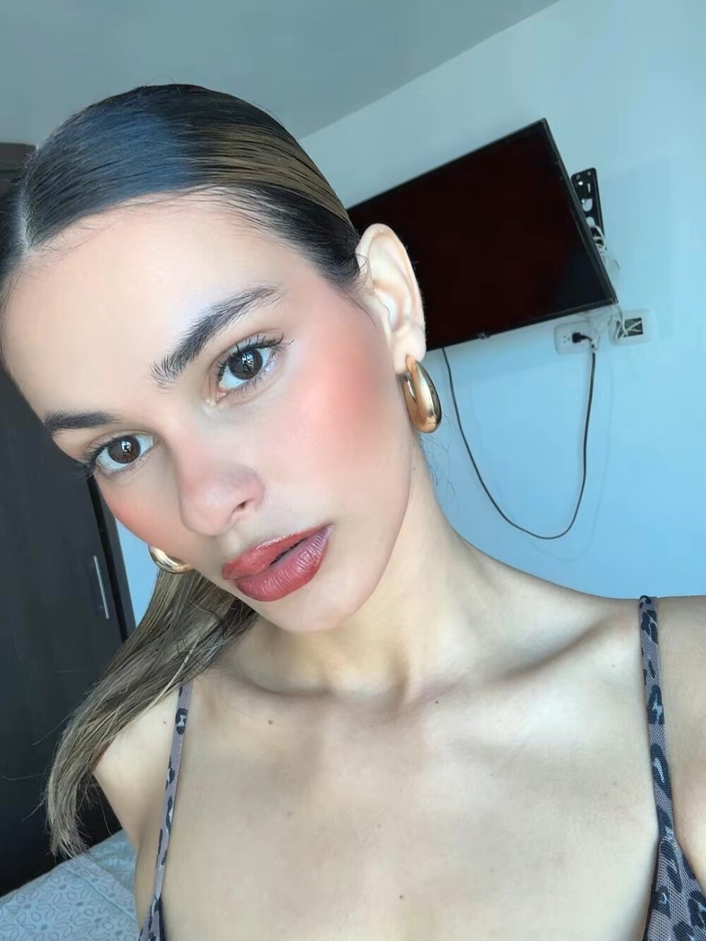 cuteluci_