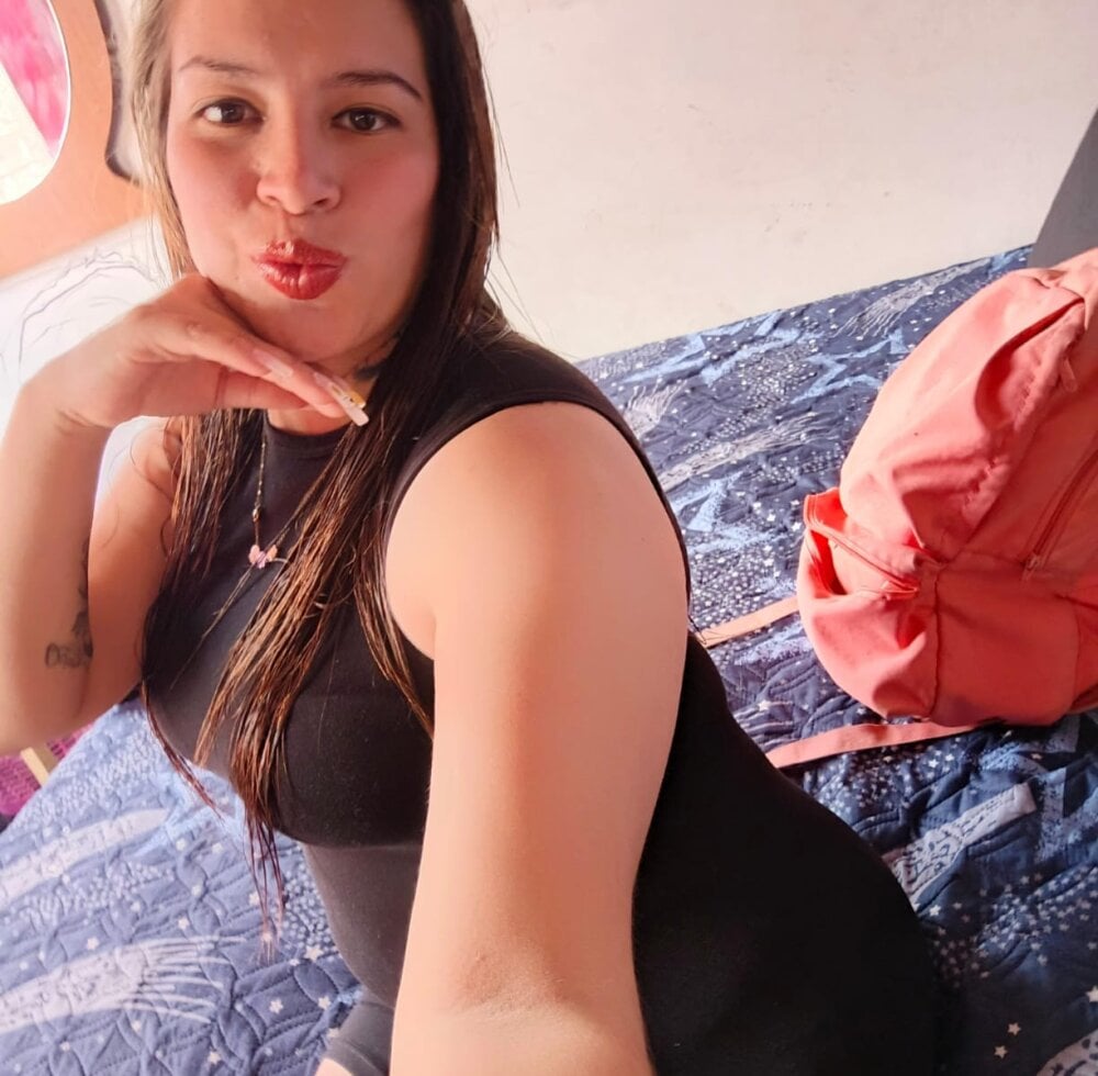 layanafuckass