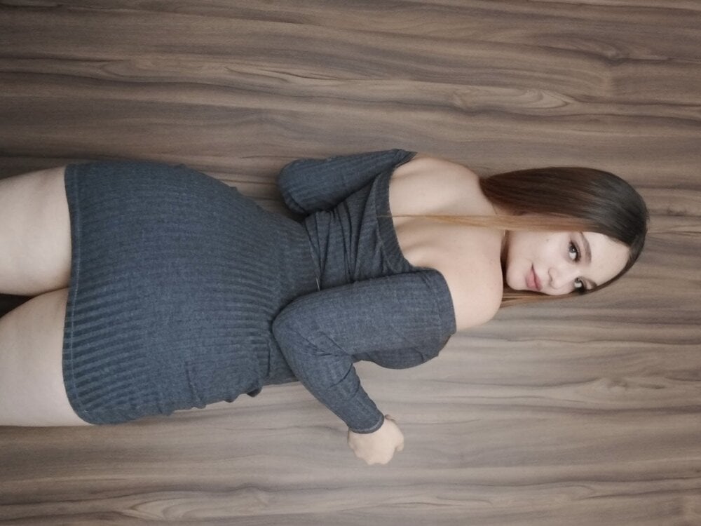 mia_evanss26