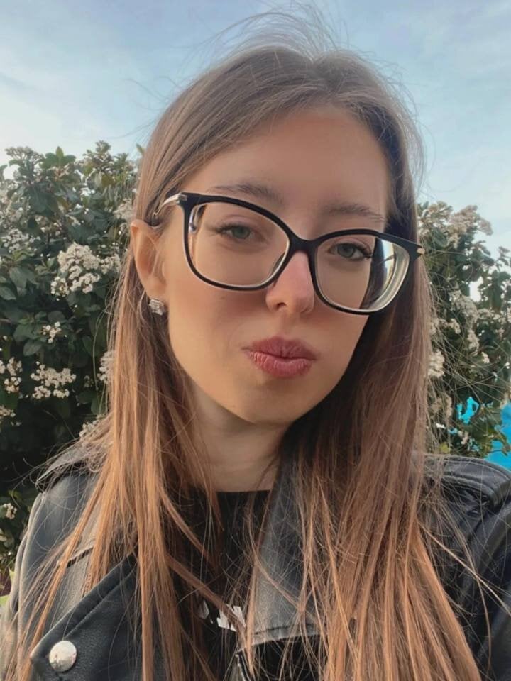 mila_stare