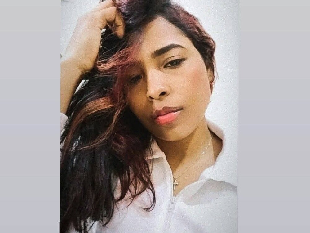 sabrina_roosa
