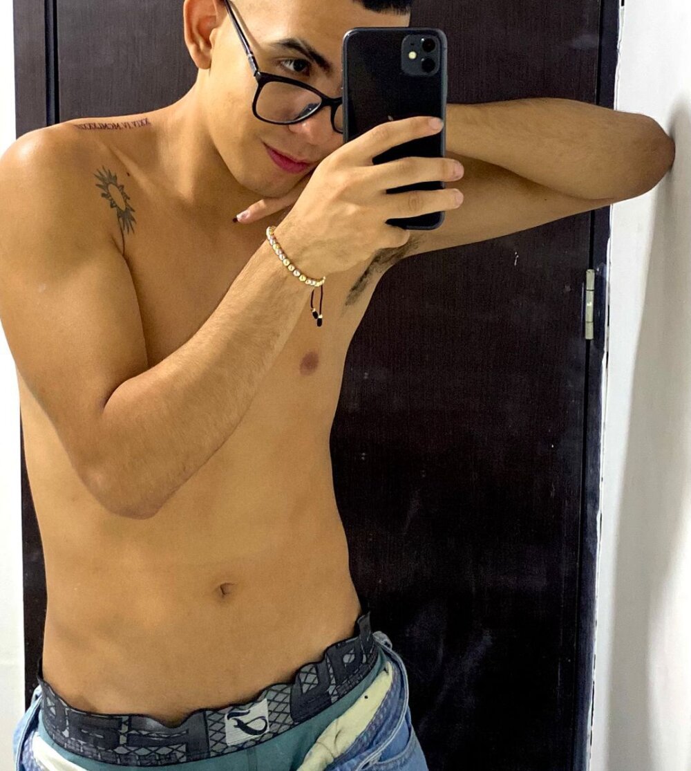 taylor__77